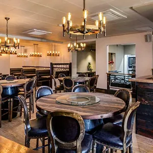 https://opal-ridge-motel.queenslandhotels.net